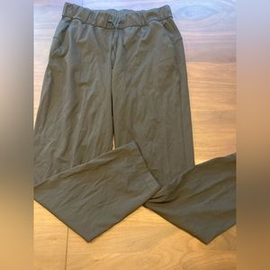 Black lululemon pants